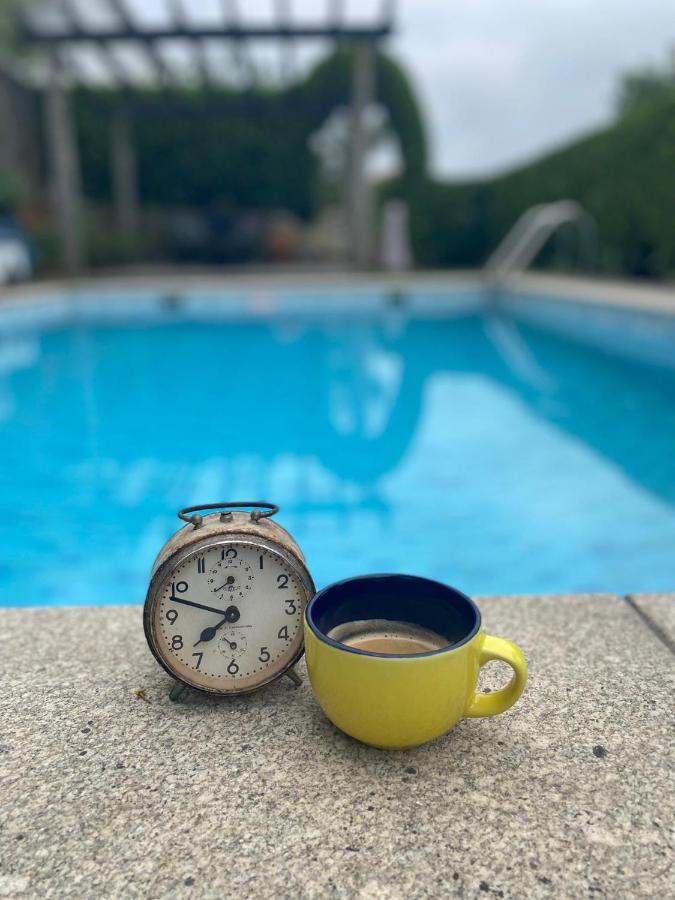 Pequena Casa rústica com piscina Penafiel Exterior foto