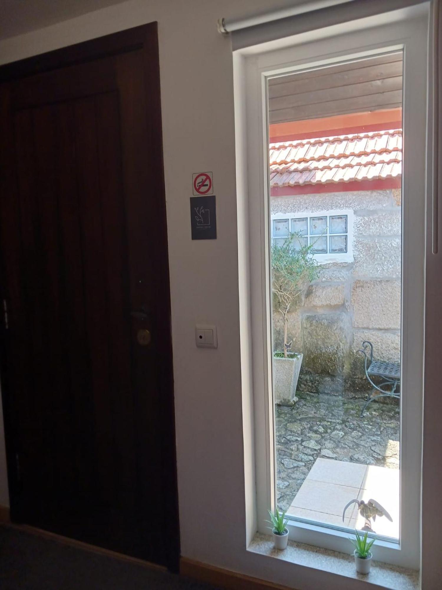 Pequena Casa rústica com piscina Penafiel Exterior foto